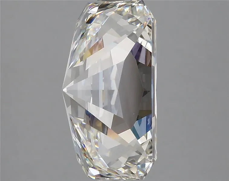 4.69 Carats RADIANT Diamond